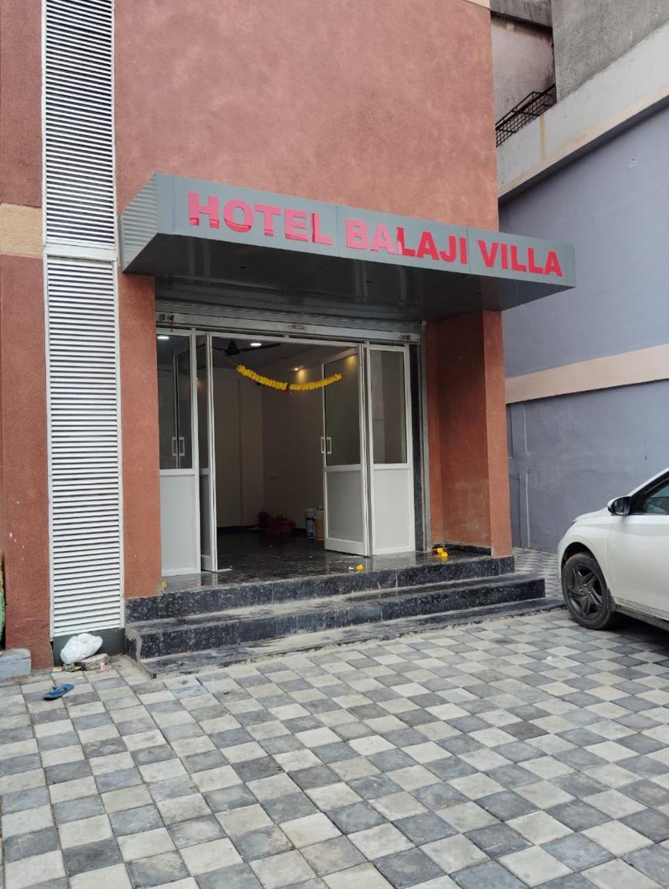 Hotel Balaji Villa Вадодара Екстериор снимка