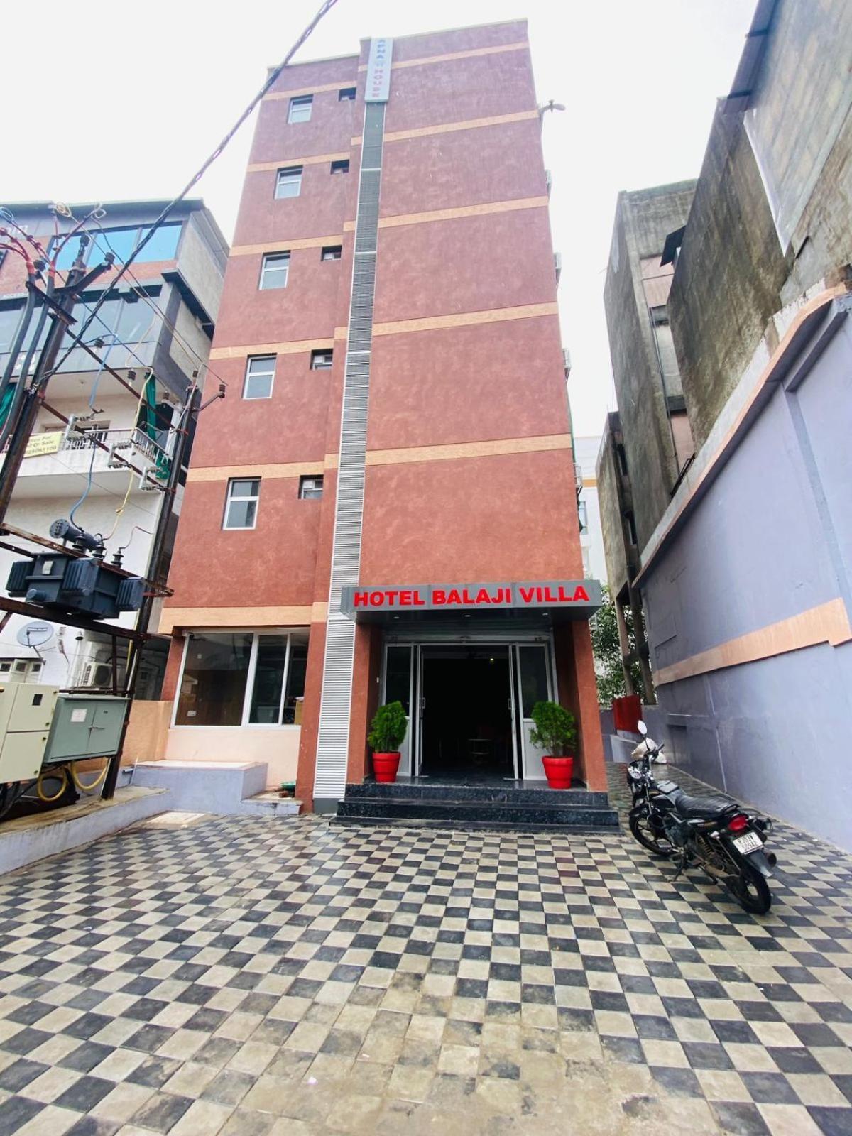 Hotel Balaji Villa Вадодара Екстериор снимка